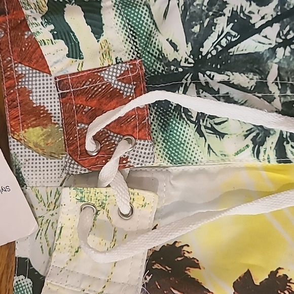 ALOHA Ladies board short size small multicolored - Picture 2 of 6